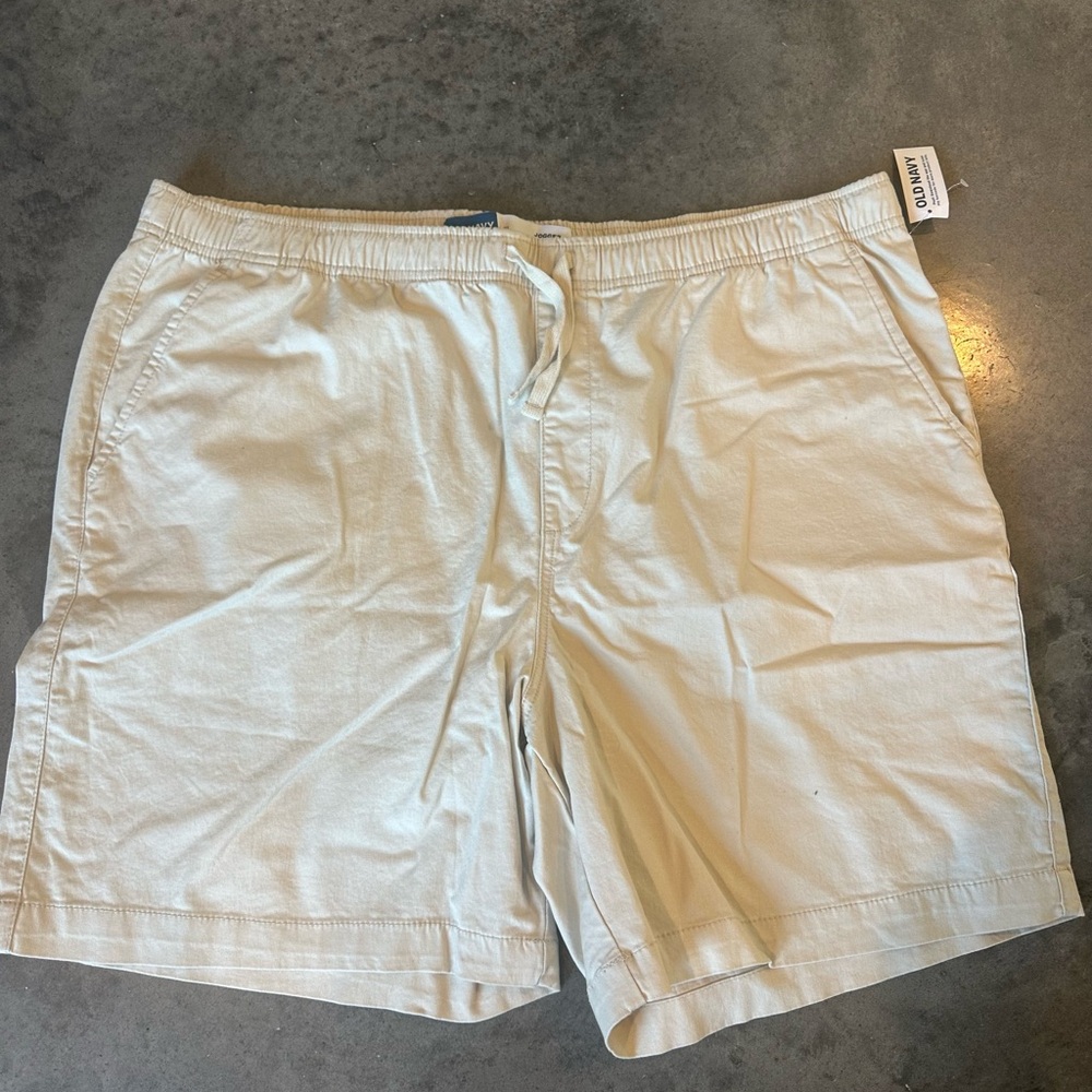 Old Navy Cream Flat Front Shorts